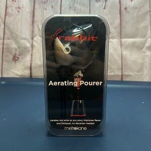 NWT RABBIT aerating pourer